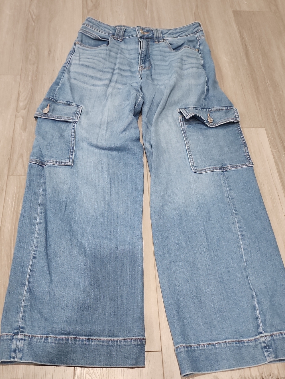 American 🦅Eagle Outfitters Light Blue Relaxed Cargo Wide-Leg Jeans